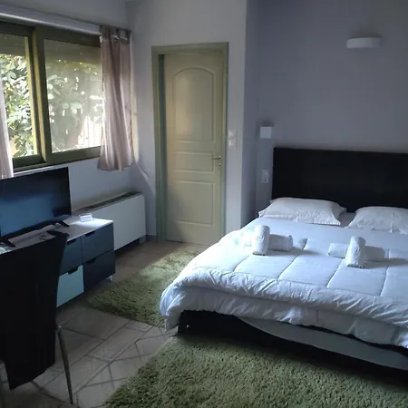 - Fully Equiped. Ideal For Couples Apartament Patras