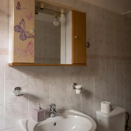 - Fully Equiped. Ideal For Couples