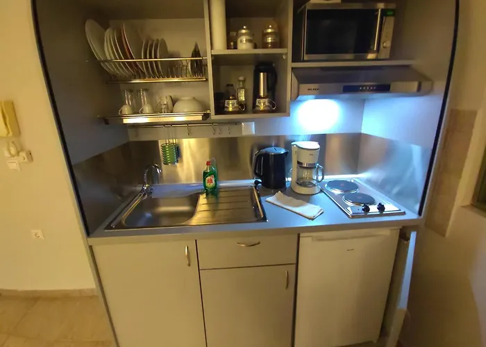 - Fully Equiped. Ideal For Couples Patras