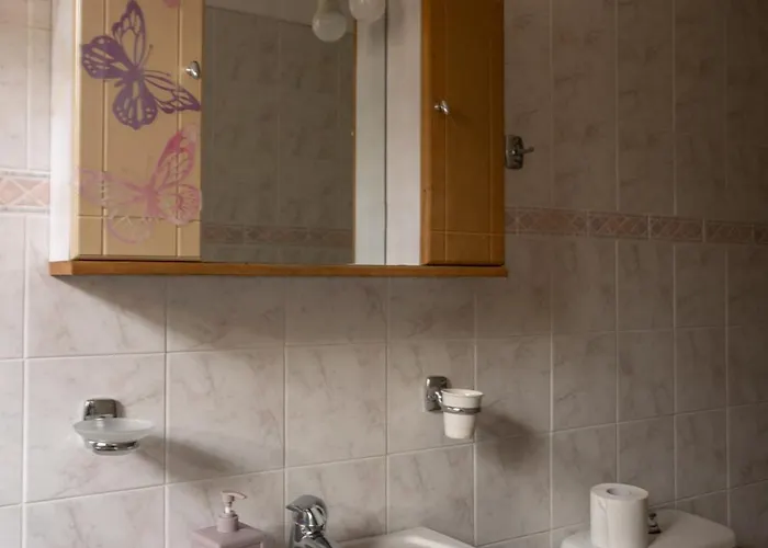 - Fully Equiped. Ideal For Couples